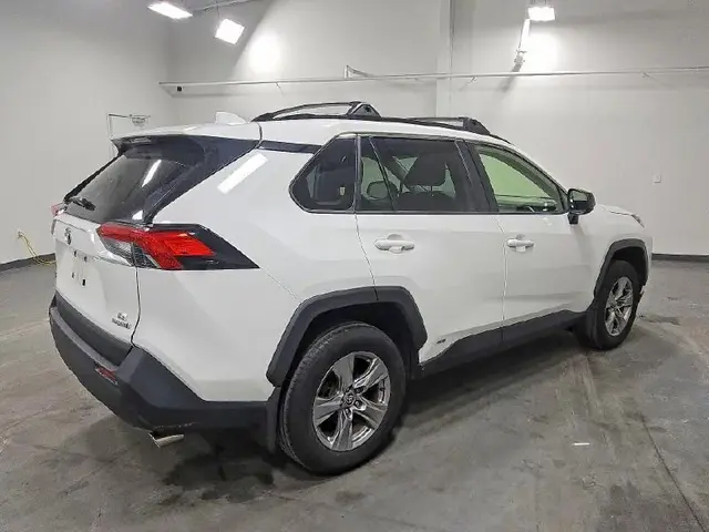 TOYOTA RAV4 LE 2022