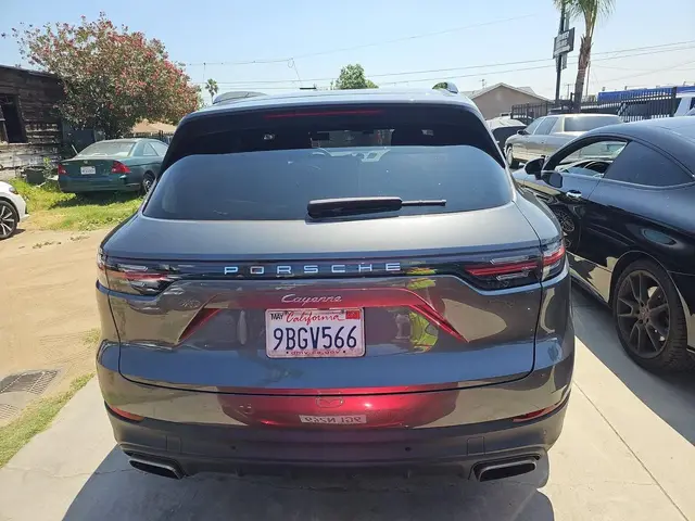 PORSCHE CAYENNE 2022