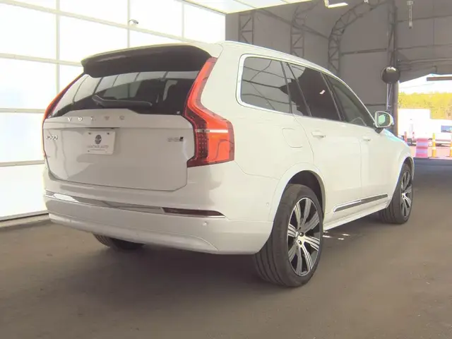 VOLVO XC90 B6 ULTIMATE 6-PASSENGER 2022