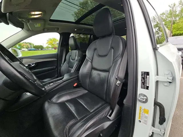 VOLVO XC90 B6 ULTIMATE 6-PASSENGER 2022
