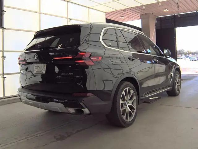 BMW X5 SPORTS ACTIVITY VEHICLE 2023