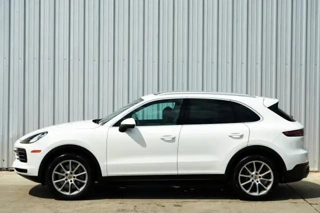 PORSCHE CAYENNE 2021