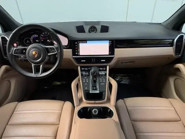 PORSCHE CAYENNE 2021