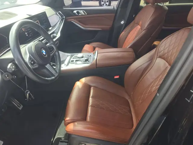 BMW X7 SPORTS ACTIVITY VEHICLE 2023