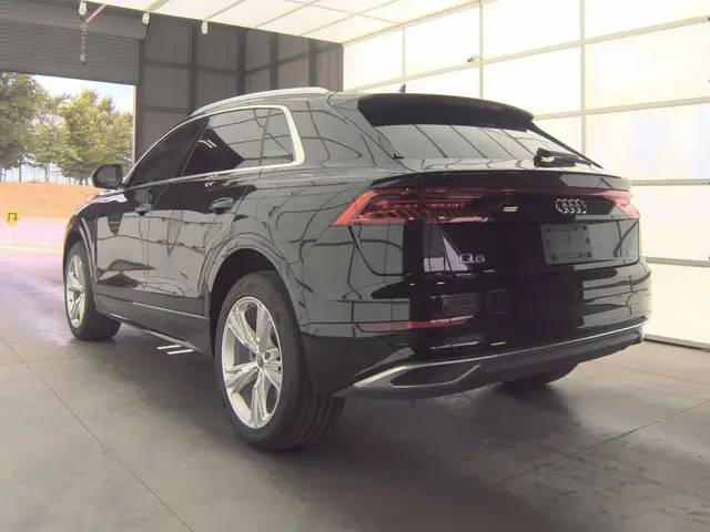 AUDI Q8 PREMIUM 2023