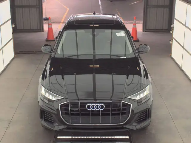 AUDI Q8 PREMIUM 2023