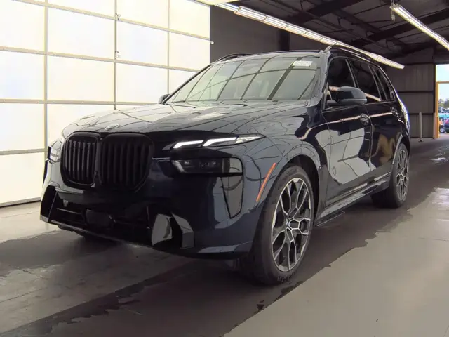 BMW X7 SPORTS ACTIVITY VEHICLE 2024