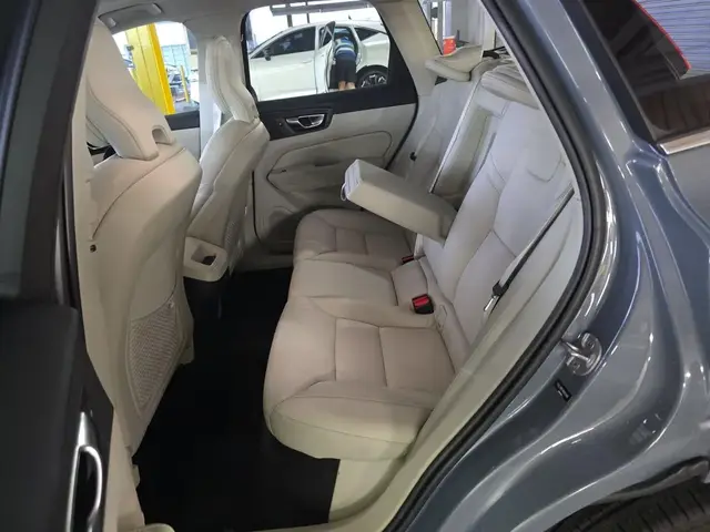 VOLVO XC60 B5 MOMENTUM 2022