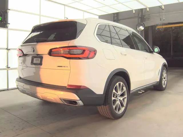 BMW X5 SPORTS ACTIVITY VEHICLE 2022