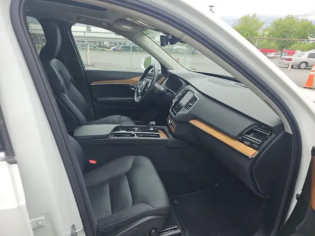 VOLVO XC90 RECHARGE PLUG-IN HYBRID 2023