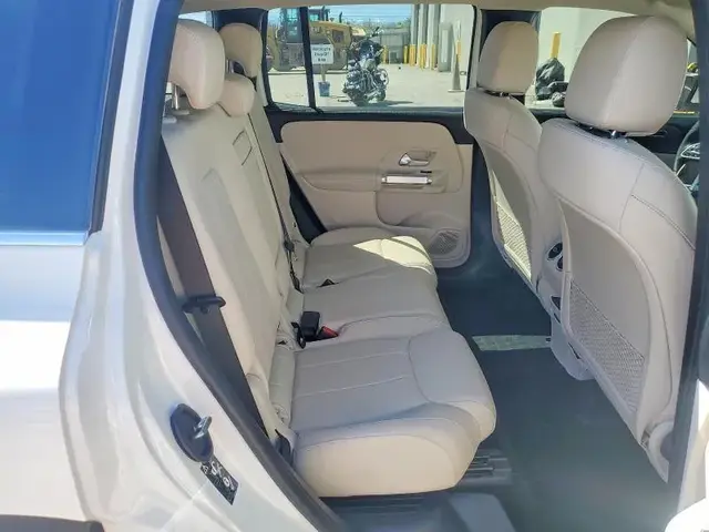 MERCEDES-BENZ GLB 250 2022