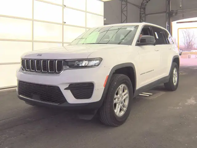 JEEP GRAND CHEROKEE LAREDO 2022