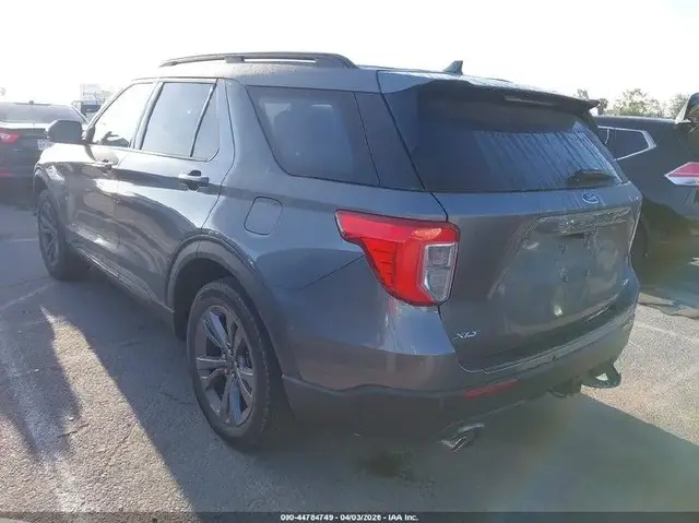 FORD EXPLORER XLT 2022