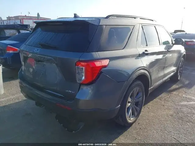 FORD EXPLORER XLT 2022