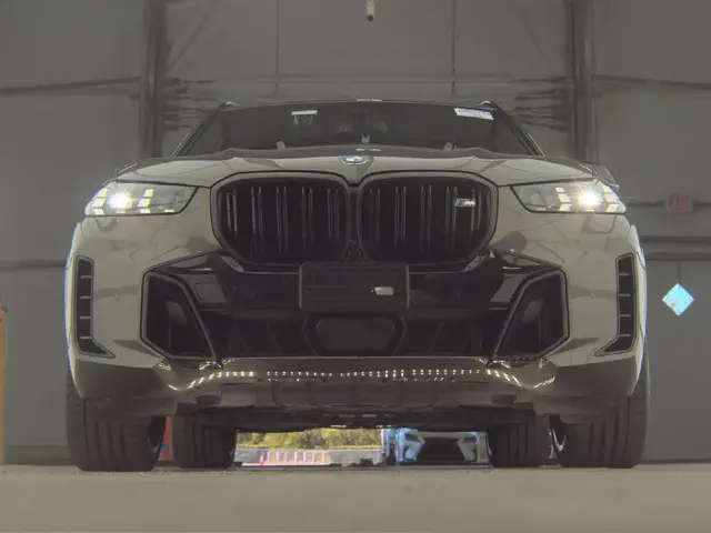 BMW X5 M60I XDRIVE 2024