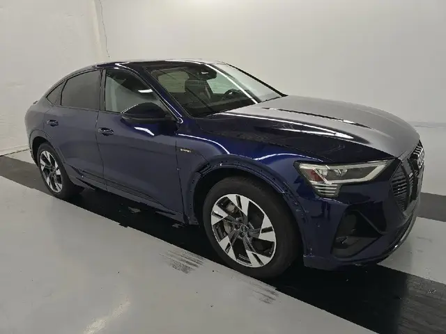AUDI E-TRON PREMIUM 2022