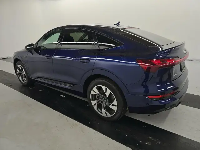 AUDI E-TRON PREMIUM 2022