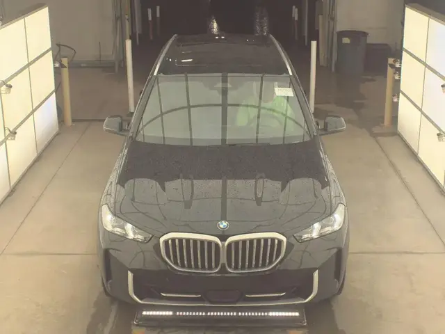 BMW X5 SPORTS ACTIVITY VEHICLE 2023