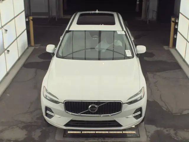 VOLVO XC60 B5 MOMENTUM 2022