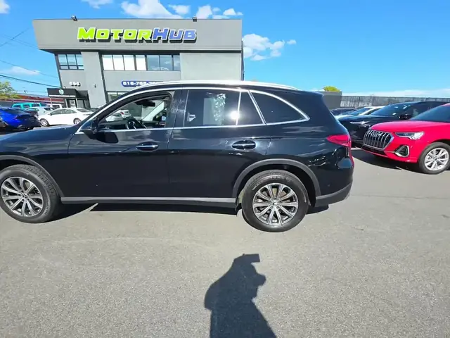 MERCEDES-BENZ GLC 300 2023