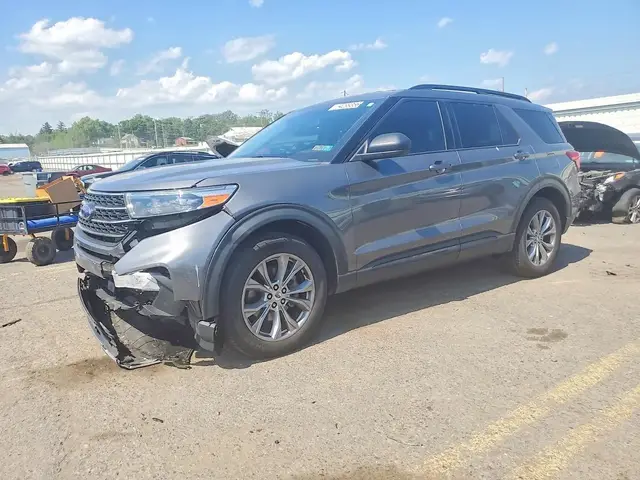 FORD EXPLORER XLT 2022