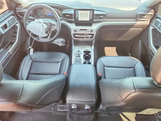 FORD EXPLORER XLT 2022