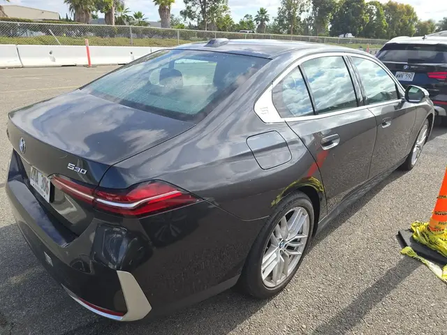 BMW 5 SERIES SEDAN 530I 2024