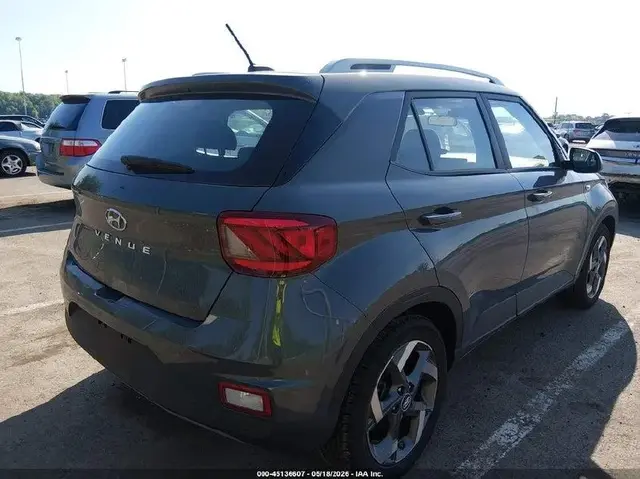 HYUNDAI VENUE 2024