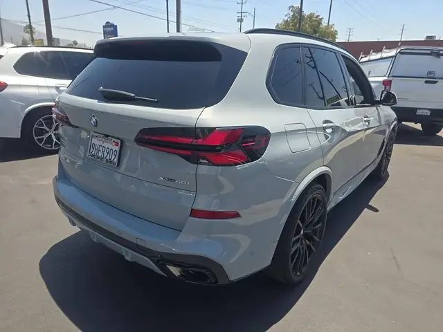 BMW X5 SPORTS ACTIVITY VEHICLE 2024