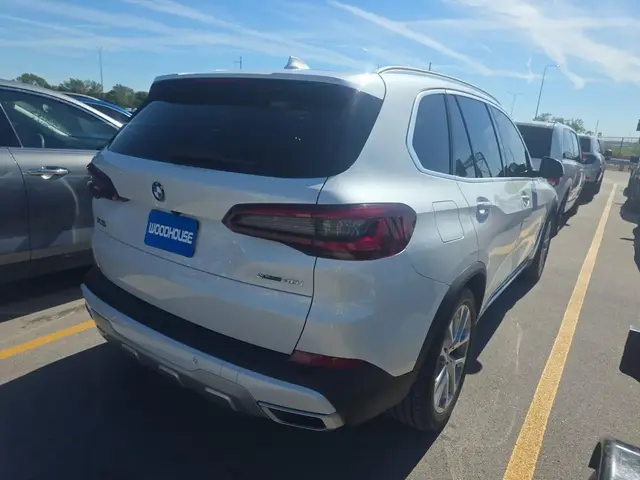 BMW X5 КОМФОРТНЫЙ 2022