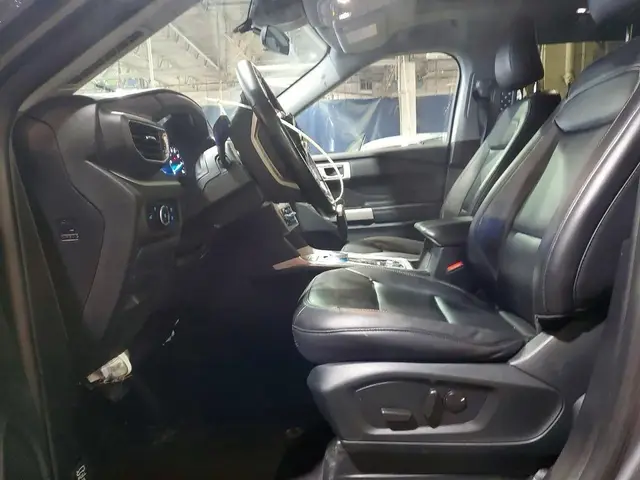 FORD EXPLORER XLT 2023