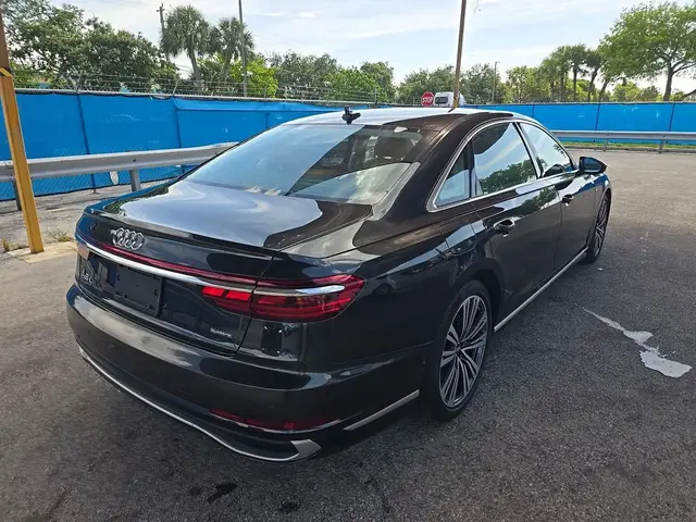 AUDI A8 L 2023
