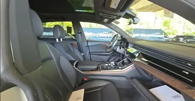 AUDI Q8 БЕЖЕВЫЙ КУЗОВ ЧЕРНЫЙ САЛОН. ПАКЕТАХ PREMIUM PLUS И S LINE (ДИСКИ R22 КРАСНЫЕ СУППОРТЫ АНТИХРОМ МУЗЫК 2022