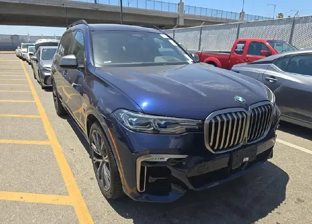 BMW X7 КОМФОРТНЫЙ 2022