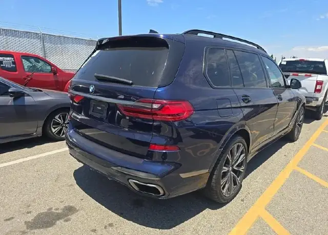 BMW X7 КОМФОРТНЫЙ 2022