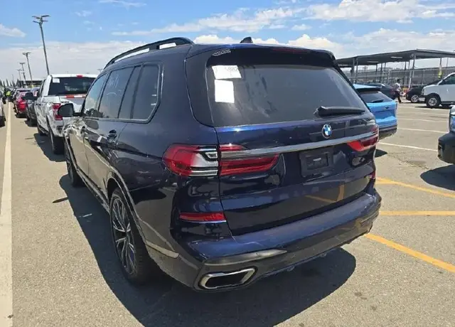 BMW X7 КОМФОРТНЫЙ 2022