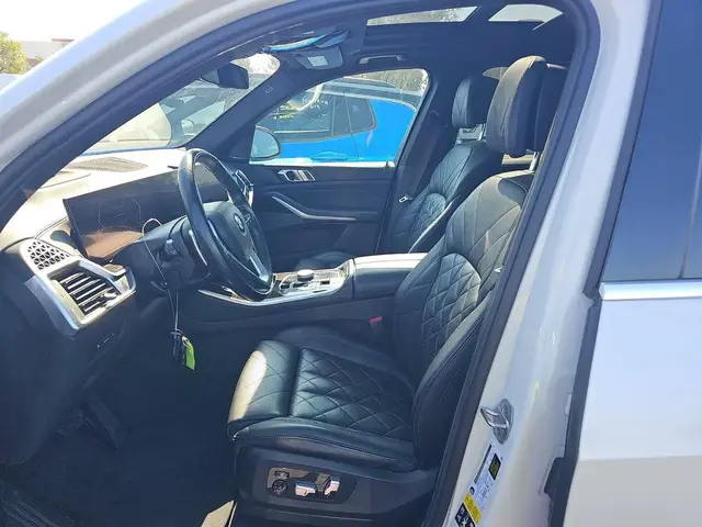 BMW X5 SPORTS ACTIVITY VEHICLE 2024