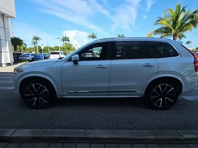 VOLVO XC90 B6 PLUS 7-PASSENGER 2023