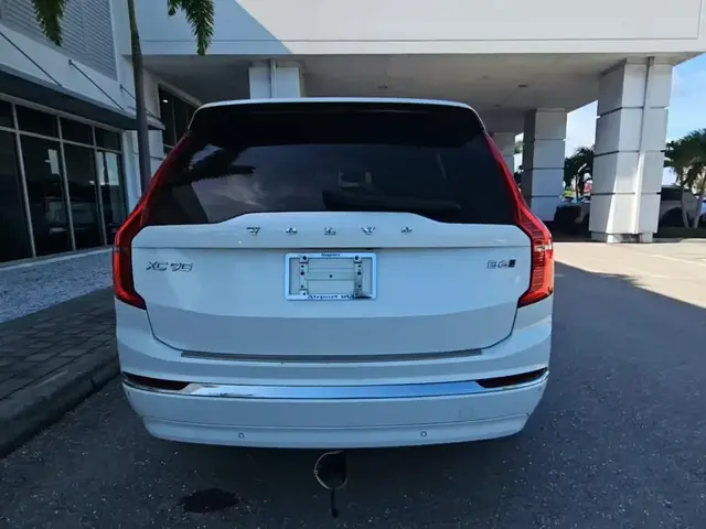 VOLVO XC90 B6 PLUS 7-PASSENGER 2023