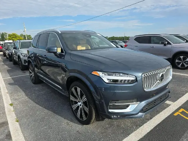 VOLVO XC90 B6 ULTIMATE 7-PASSENGER 2023
