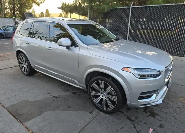 VOLVO XC90 RECHARGE PLUG-IN HYBRID 2022
