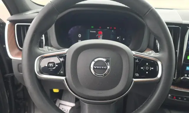 VOLVO XC60 B5 PLUS BRIGHT 2023