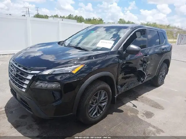 NISSAN ROGUE 2024