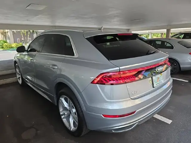 AUDI Q8 PREMIUM 2023