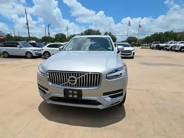VOLVO XC90 B5 PLUS 7-PASSENGER 2023