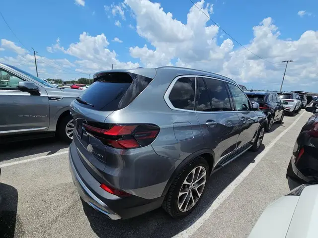 BMW X5 SPORTS ACTIVITY VEHICLE 2024