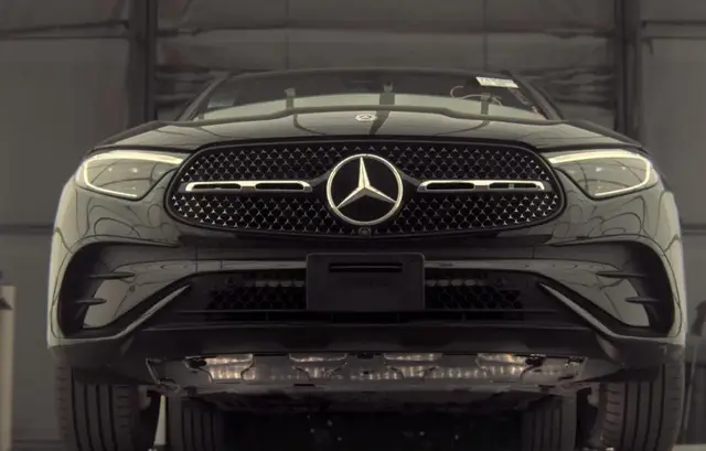MERCEDES-BENZ GLC 300 2023