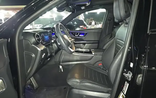 MERCEDES-BENZ GLC 300 2023
