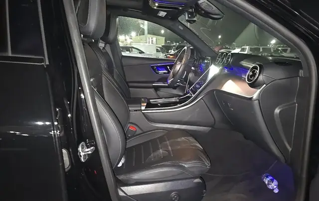 MERCEDES-BENZ GLC 300 2023