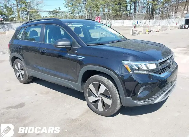 VOLKSWAGEN TAOS 1.5T S 2024